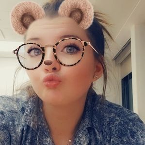 Meet your Posher, Adriane